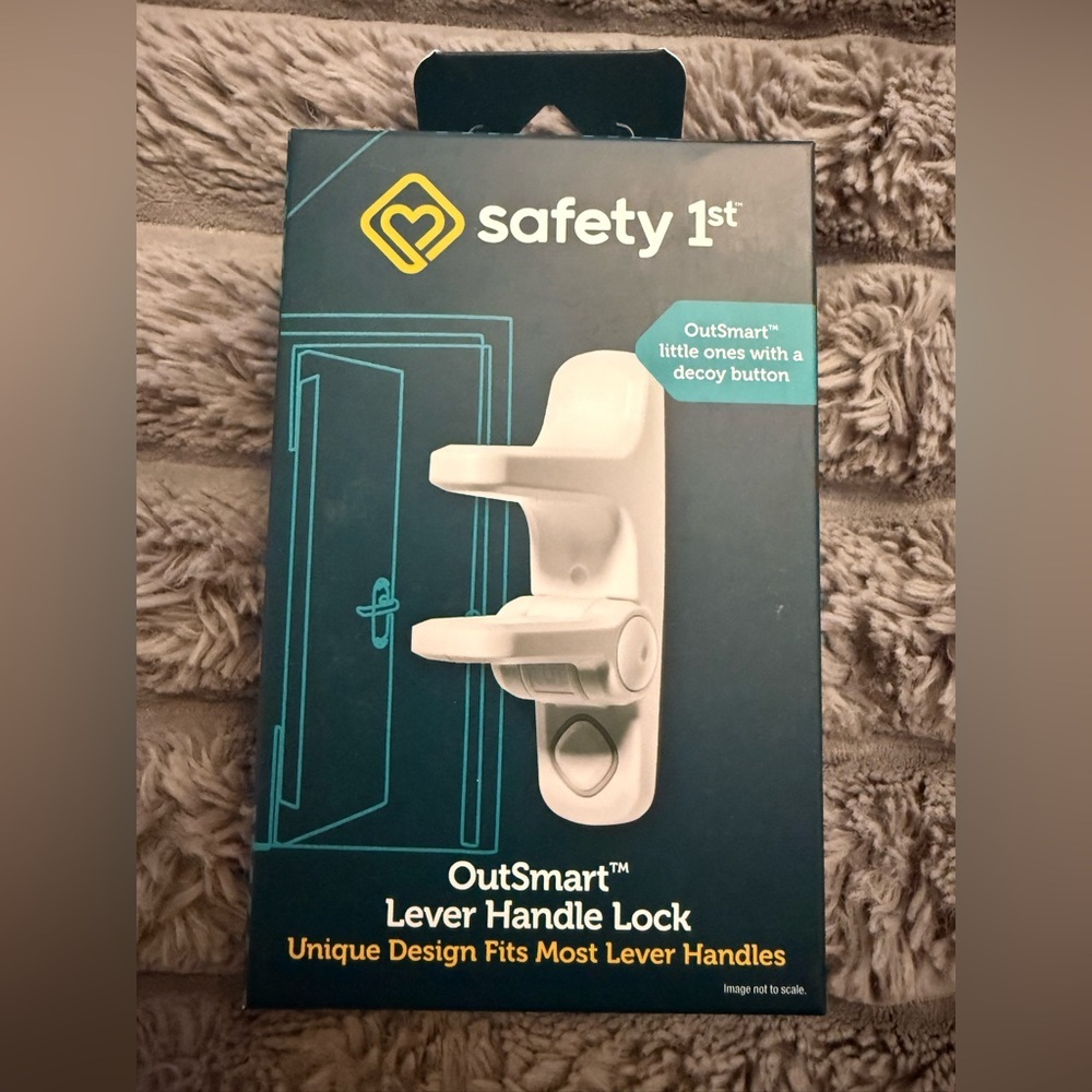 Safety 1st First Outsmart Lever Handle Lock - Picture 3 of 5
